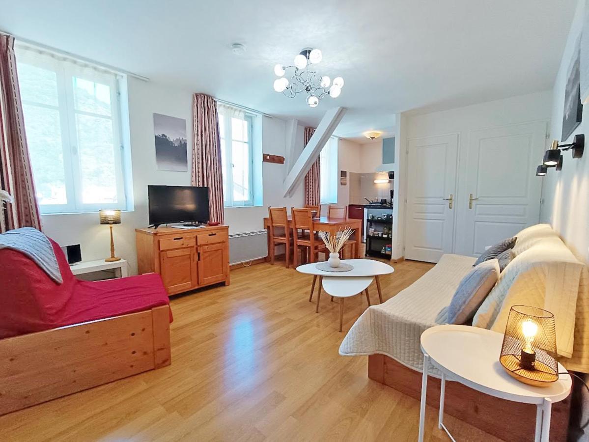 Le Venasque, T2, Centre Luchon, Wifi, Casier A Ski, Ascenseur, 4 Personnes Bagnères-de-Luchon Exterior foto